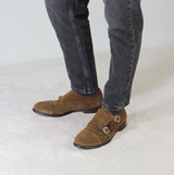 Double buckle men's shoe in light brown suede